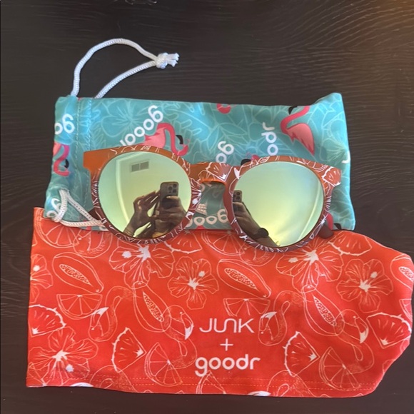 Junk + goodr Collab headband and sunglasses - Picture 1 of 3